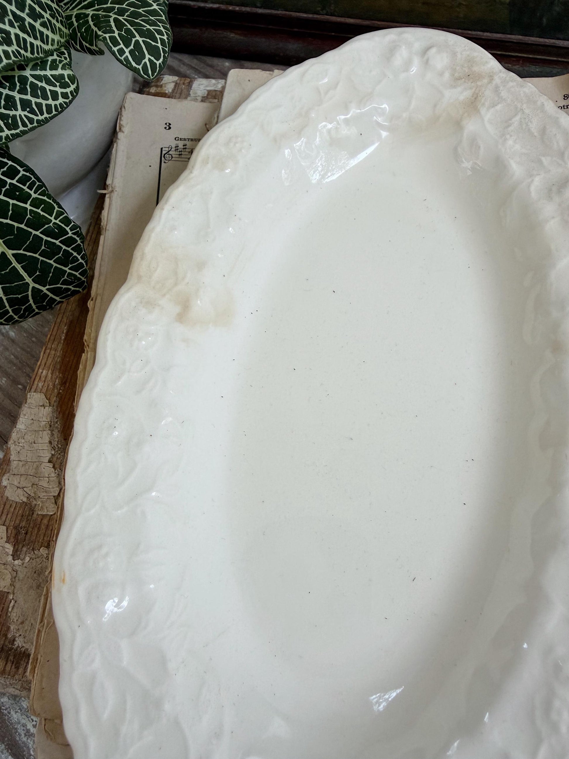 Antique Creamy White Ironstone Bowl ROSE POINT Pope Gosser OVAL Bowl Embossed Scallop Farmhouse Decor Crazed Stained