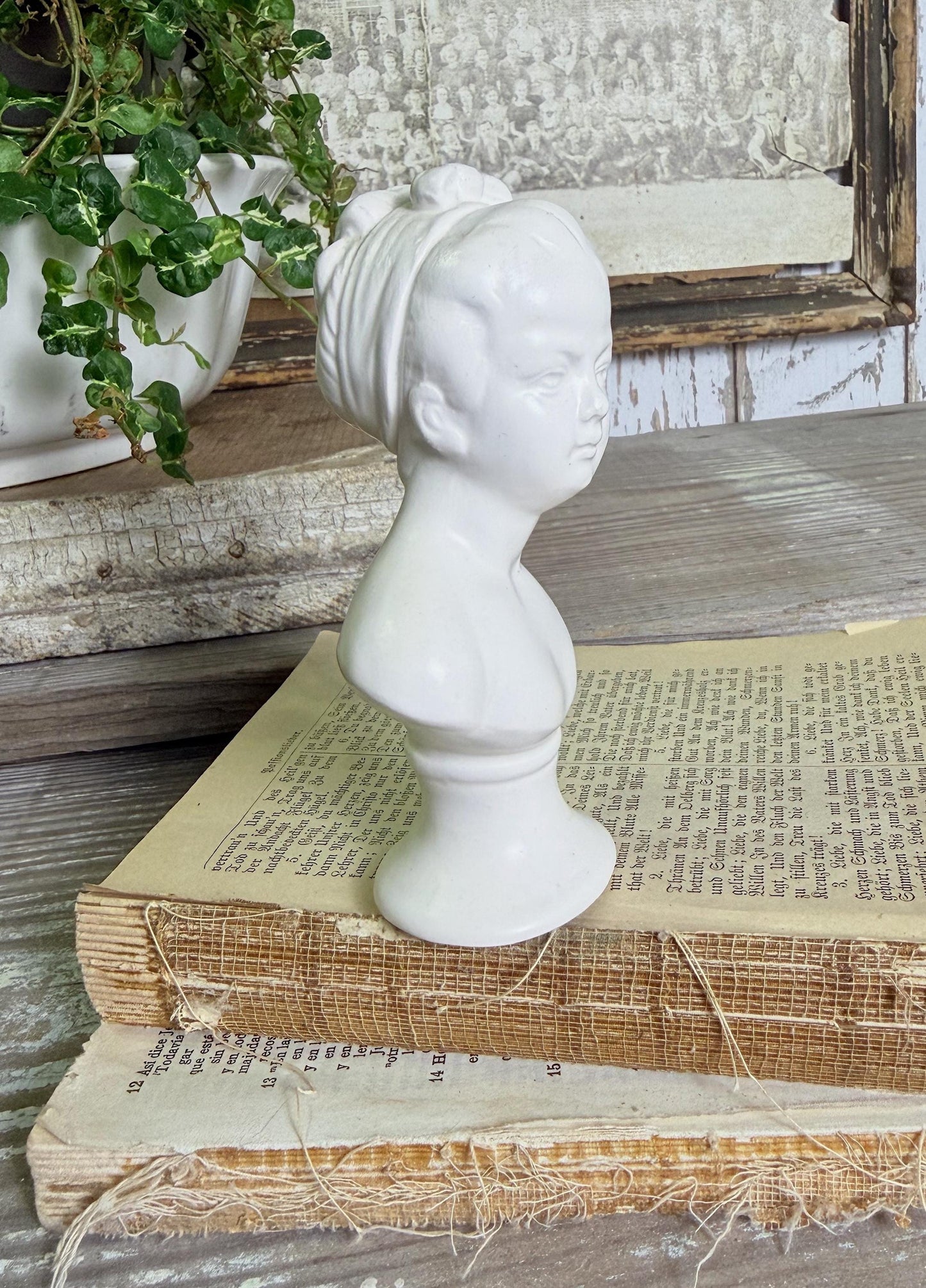 Vintage Girl Bust NAPCOWARE JAPAN White Bisque Victorian Farmhouse Decor Statue