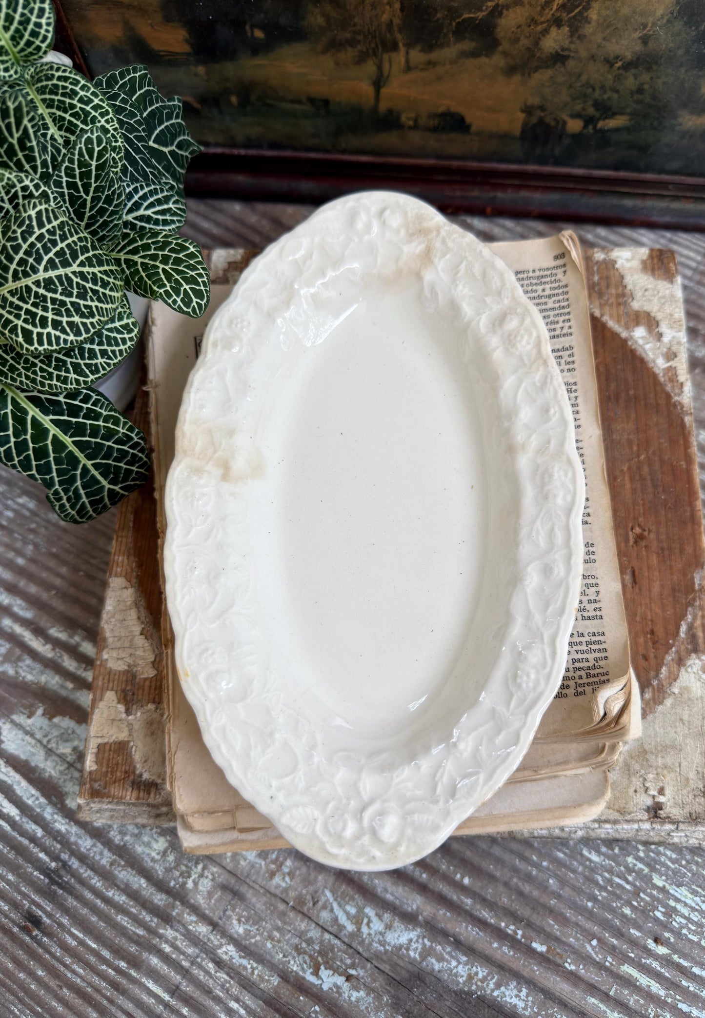 Antique Creamy White Ironstone Bowl ROSE POINT Pope Gosser OVAL Bowl Embossed Scallop Farmhouse Decor Crazed Stained