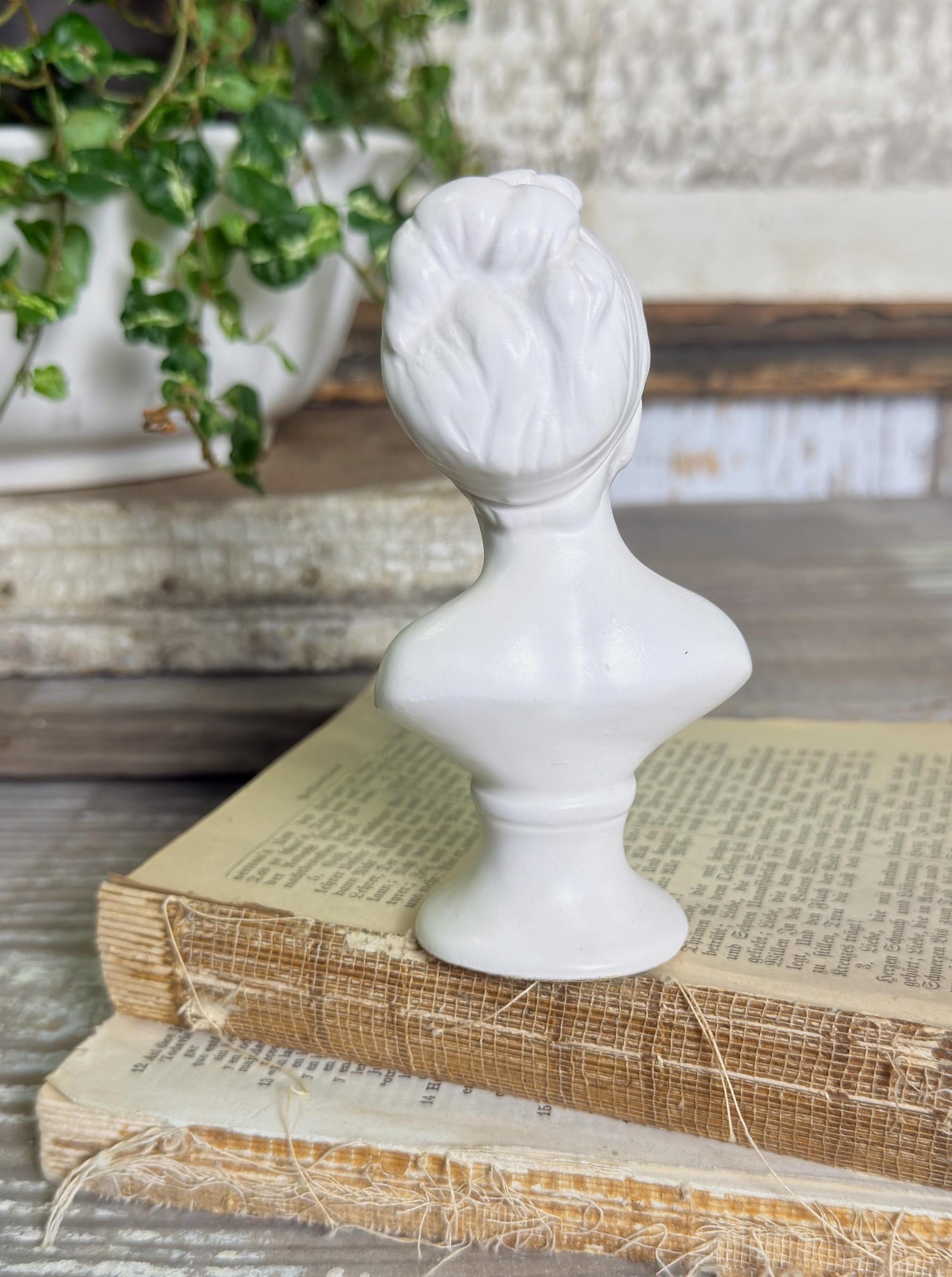 Vintage Girl Bust NAPCOWARE JAPAN White Bisque Victorian Farmhouse Decor Statue