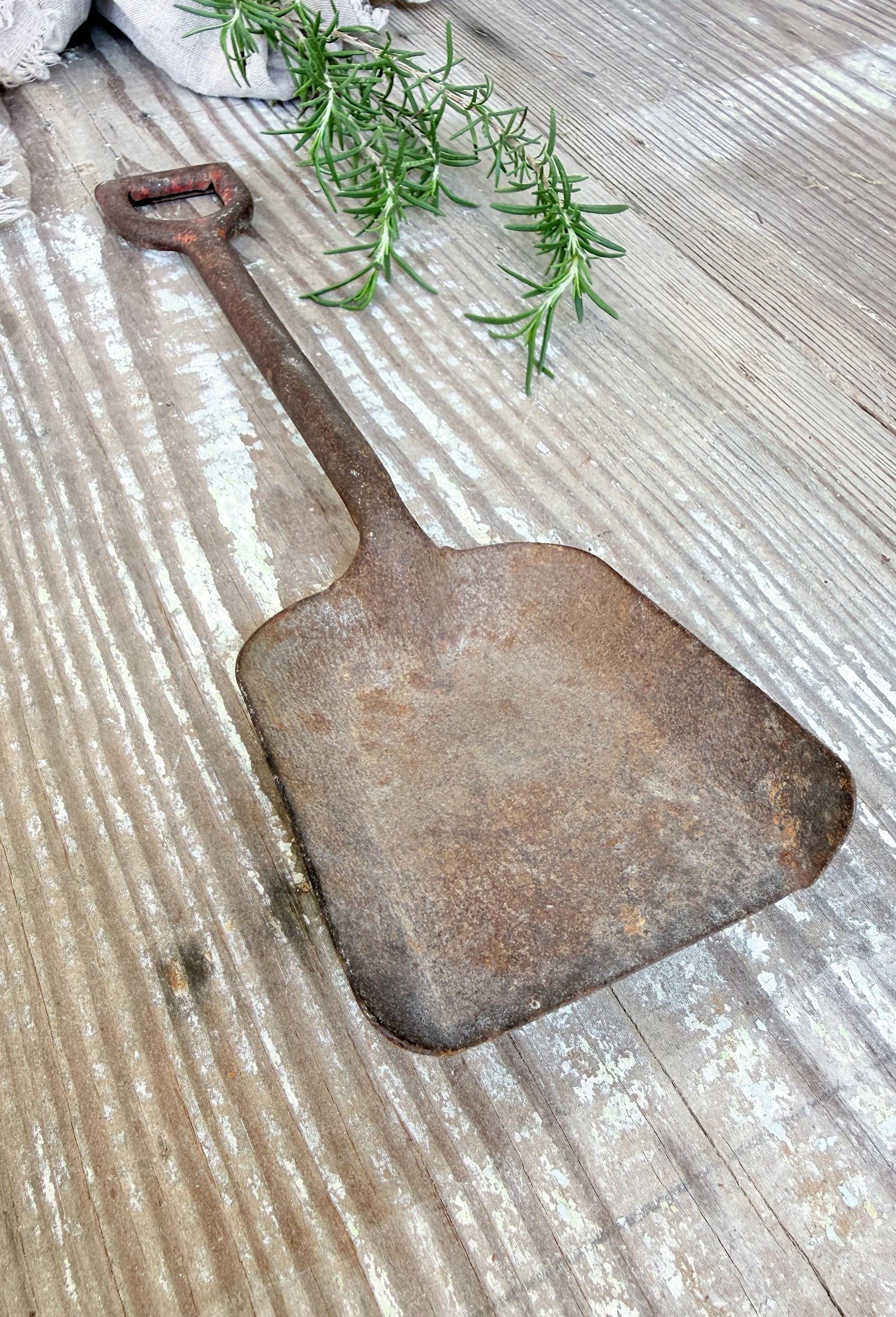 Vintage Child Shovel Toy RED Chippy Paint Metal Farmhouse Decor Industrial Salvage