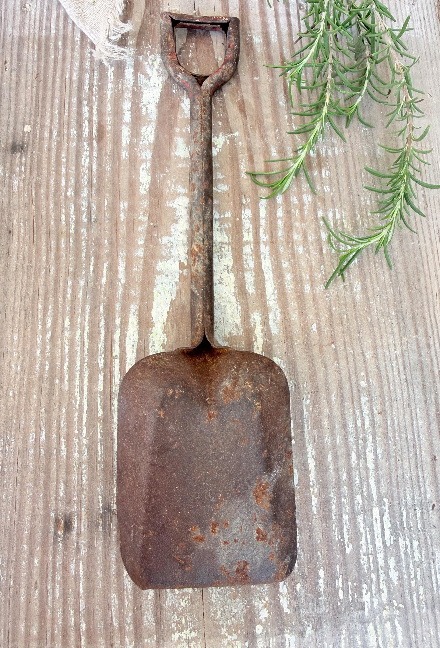 Vintage Child Shovel Toy RED Chippy Paint Metal Farmhouse Decor Industrial Salvage