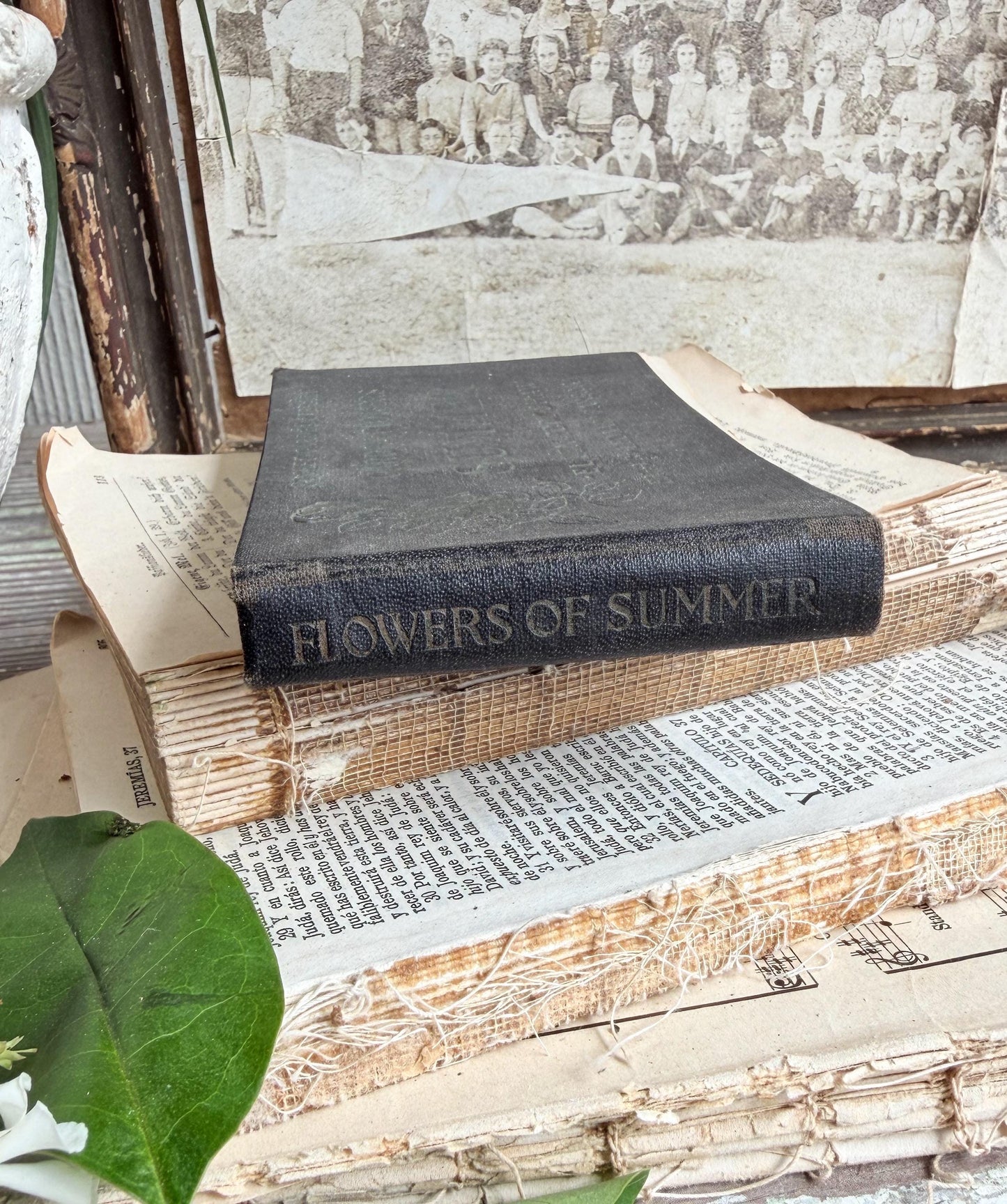 Antique GARDEN FLOWERS of SUMMER Guide Book 1917 Farmhouse Decor Ellen Eddy Shaw Pocket Book