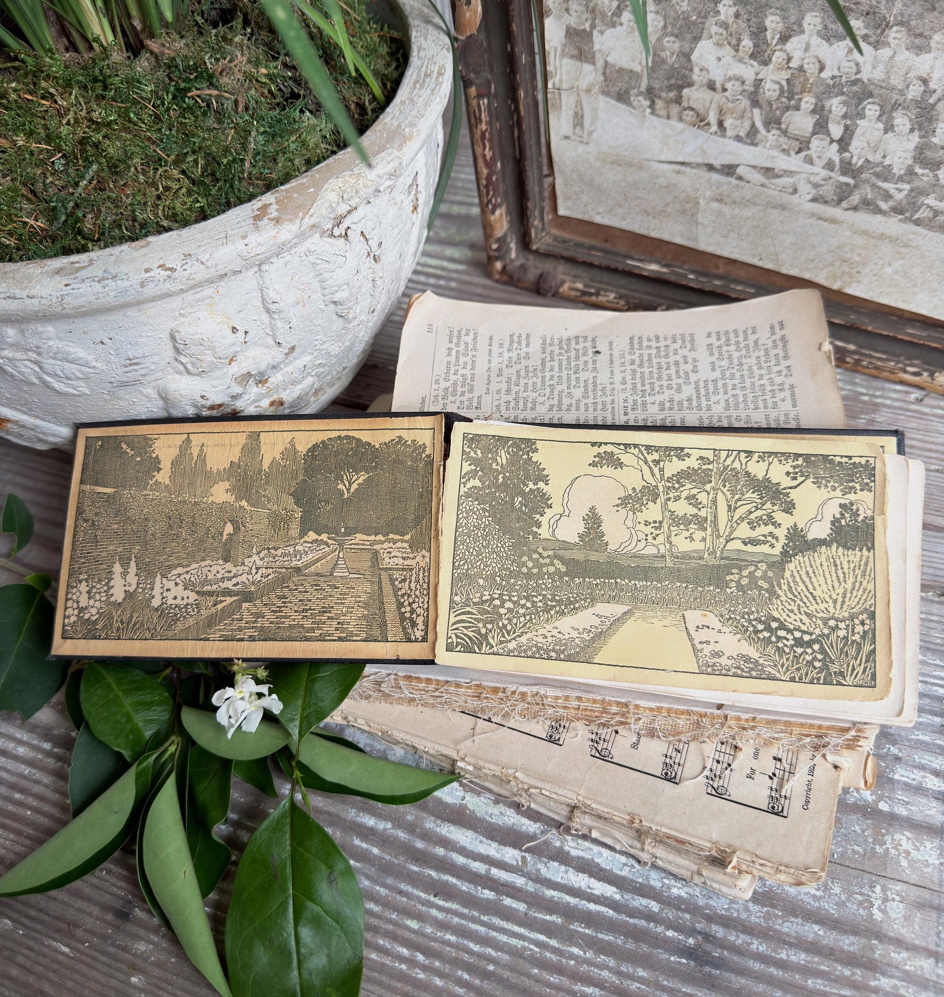 Antique GARDEN FLOWERS of SUMMER Guide Book 1917 Farmhouse Decor Ellen Eddy Shaw Pocket Book