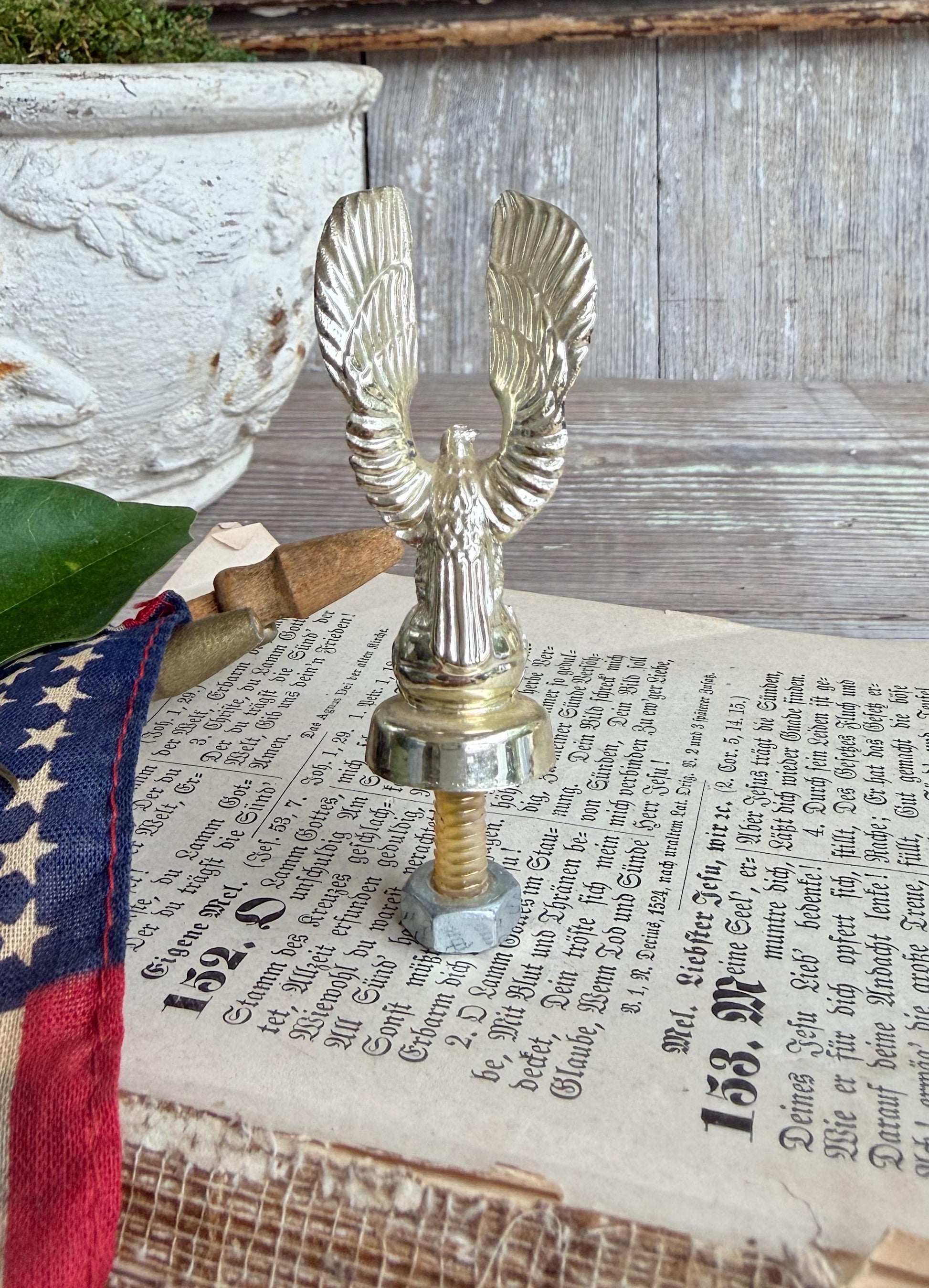 Vintage EAGLE Flag Pole Topper Cap Finial Americana