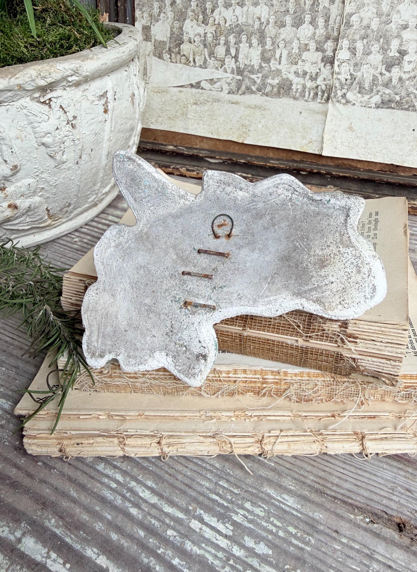 Vintage Cement Bird Wall Chippy Plaque, Garden Farmhouse Wall Hanging,