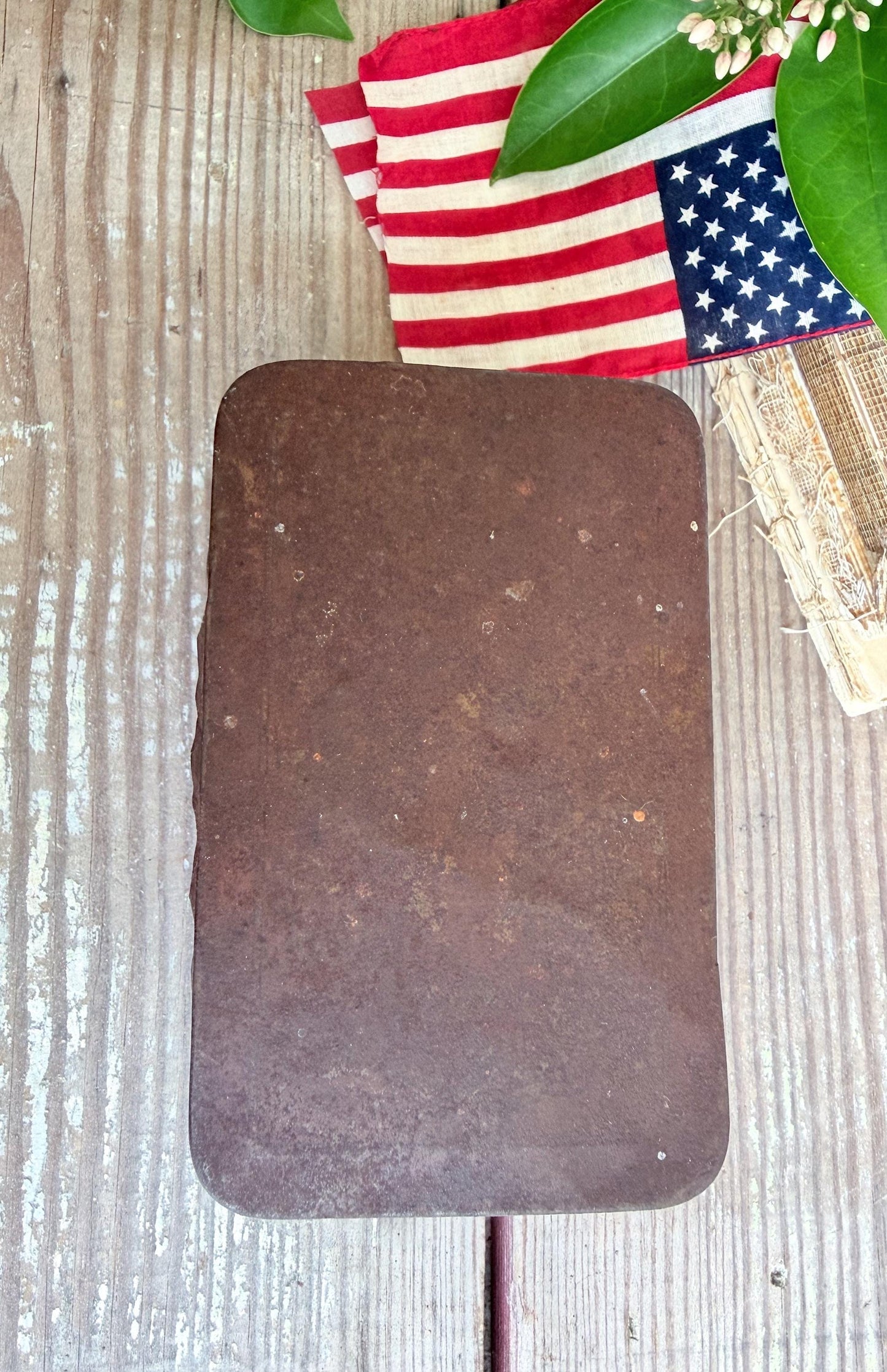 Antique UNION LEADER Tobacco Tin Box EAGLE With Lid Americana Decor