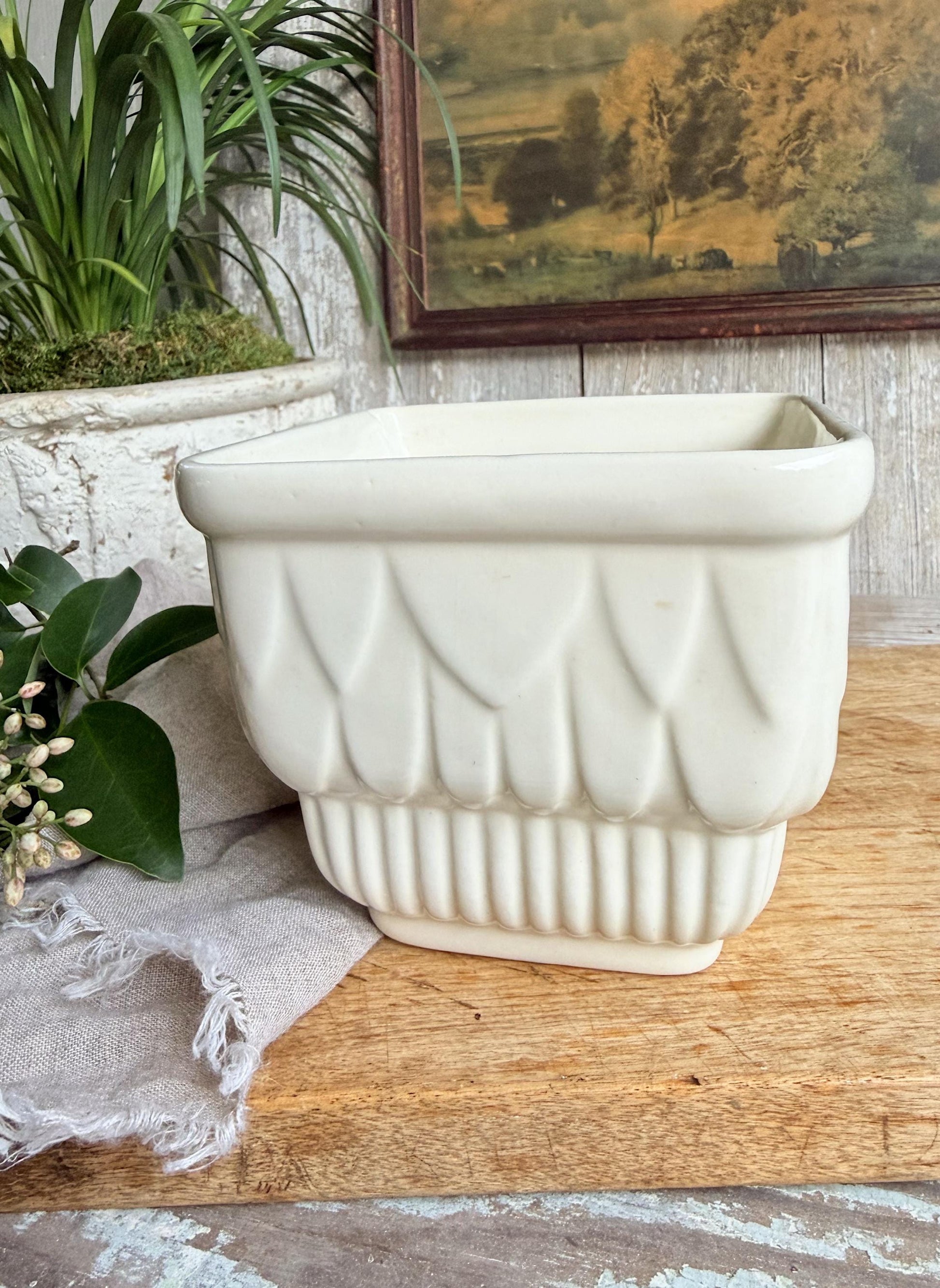 Vintage HAEGER Planter Creamy White Ceramic Container Farmhouse Garden Decor USA