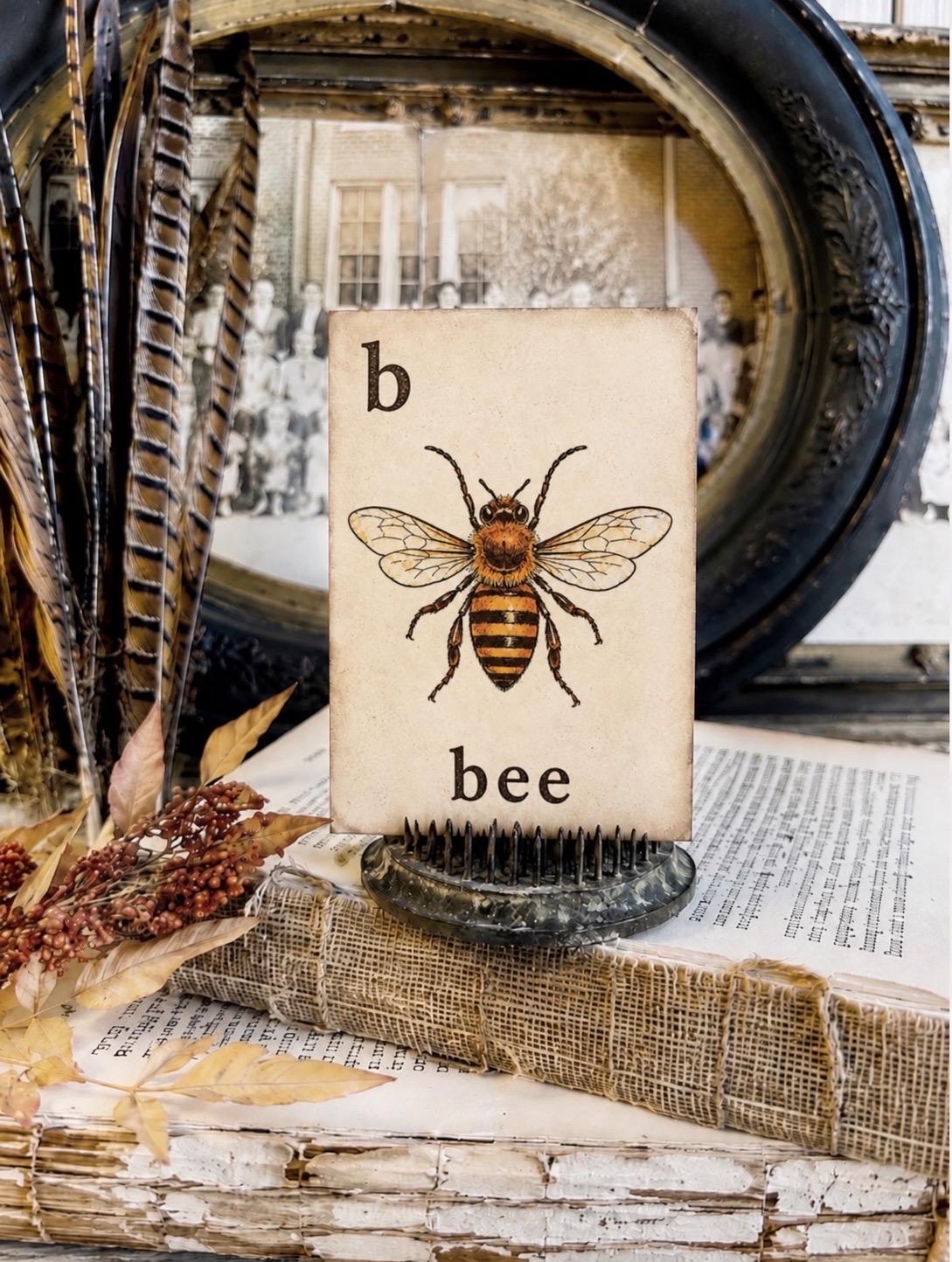 BEE Flash Card Vintage Farmhouse Fall Halloween Autumn Decor Party