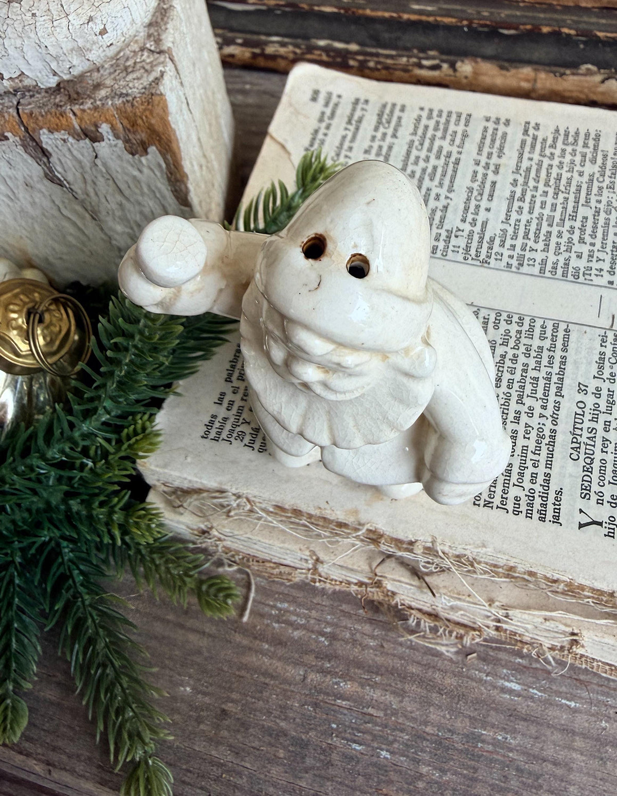 Vintage Ironstone Santa Claus Salt Shaker Creamy WHITE Farmhouse Christmas Decor Bell Stained Crazing