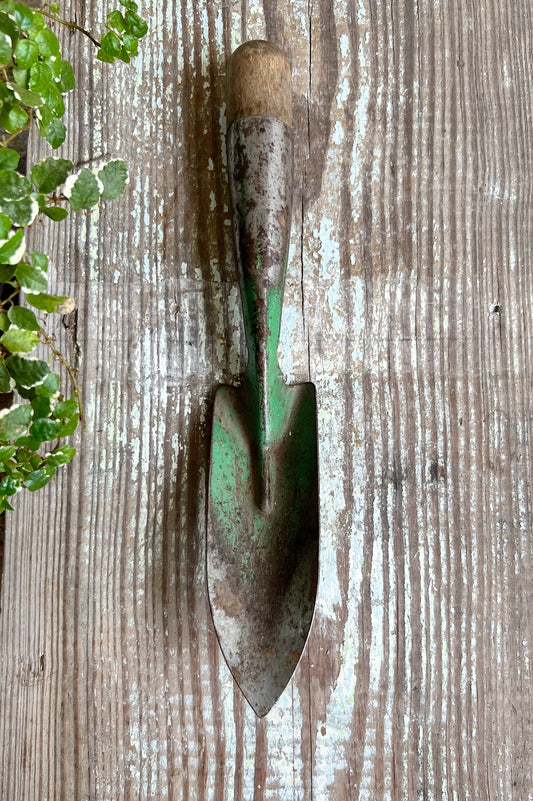 Vintage Garen Trowel Tool